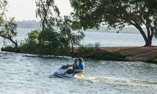 Jet ski en el lago